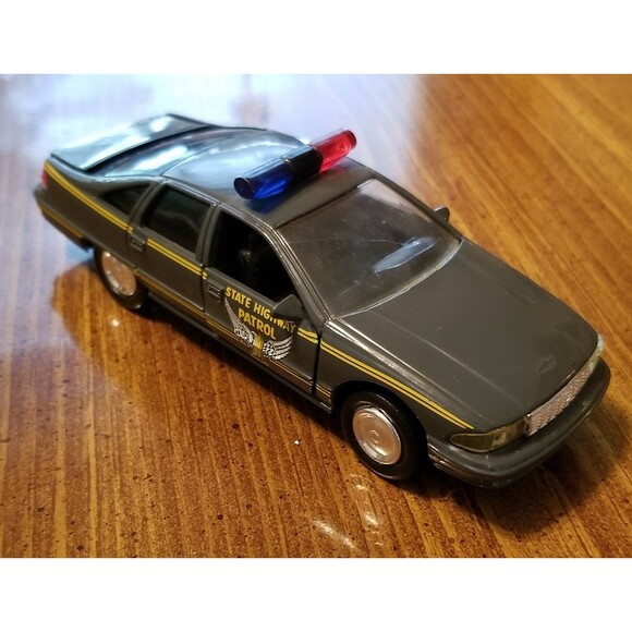 Ohio State Highway Patrol Road Champs die cast police car 1:43 scale - Picture 2 of 6